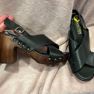 New Kenneth Cole Reaction Black Strappy Sandals Chunky Heel Studded sling back